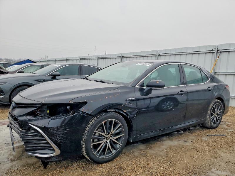 2021 TOYOTA CAMRY — VIN 4T1F31AK9MU563923