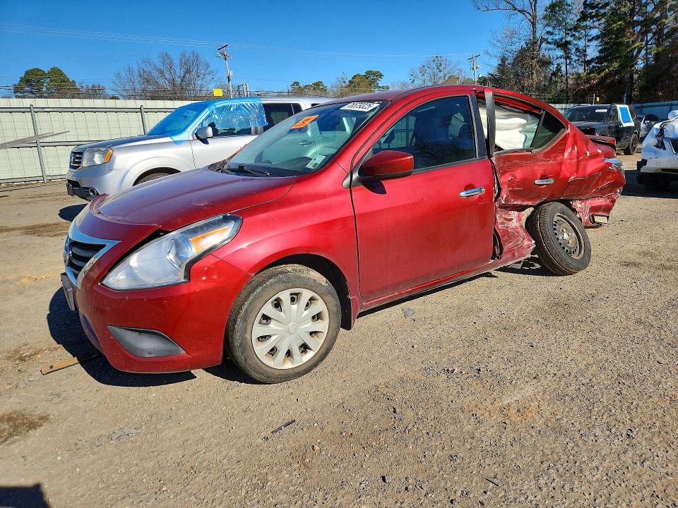 2019 NISSAN VERSA — VIN 3N1CN7AP7KL880884