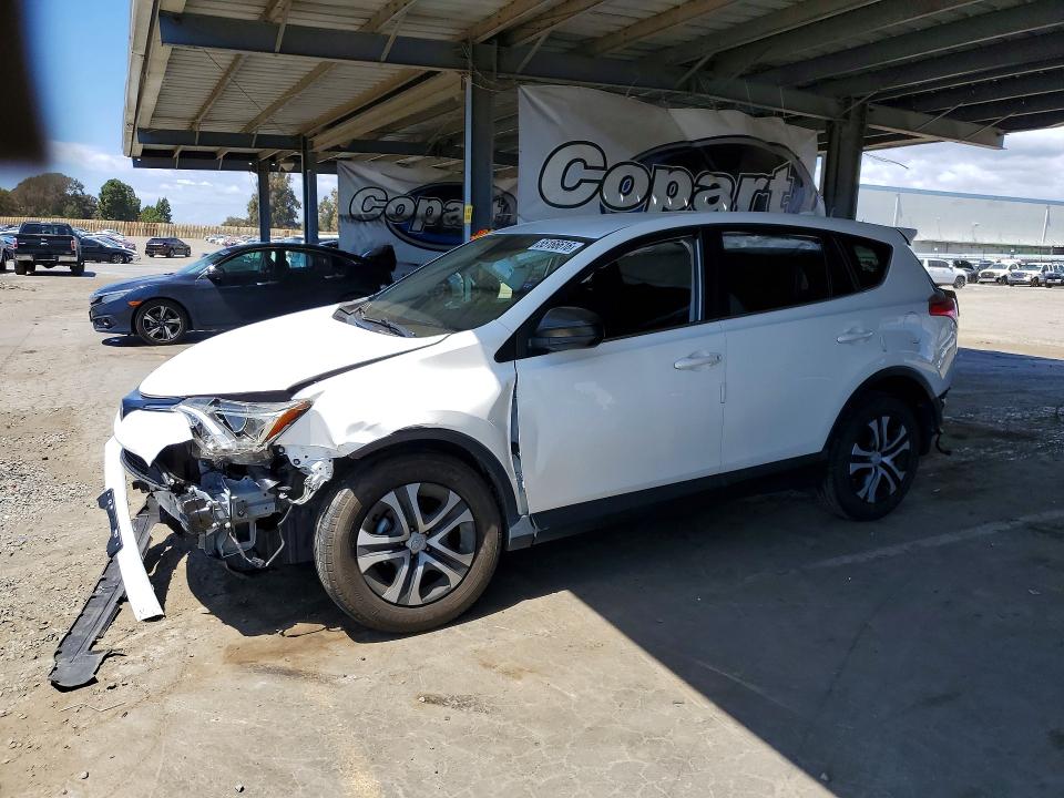 2018 TOYOTA RAV4 — VIN JTMZFREVXJJ748135