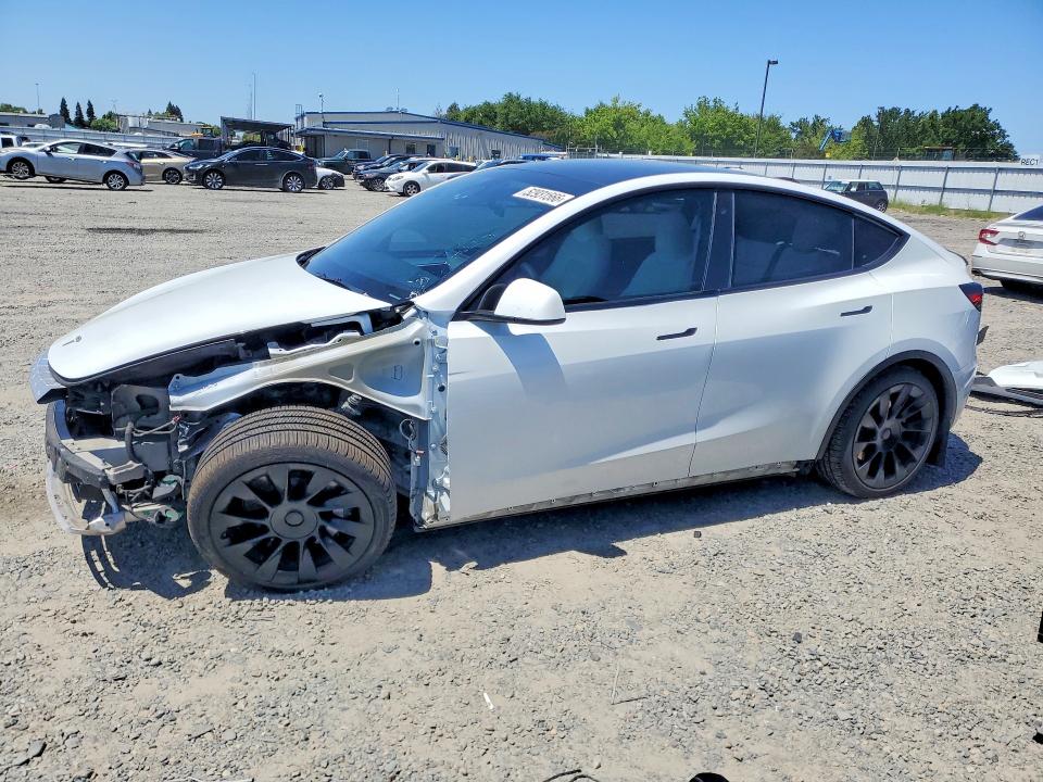 2023 TESLA MODEL Y — VIN 7SAYGAEE1PF788522