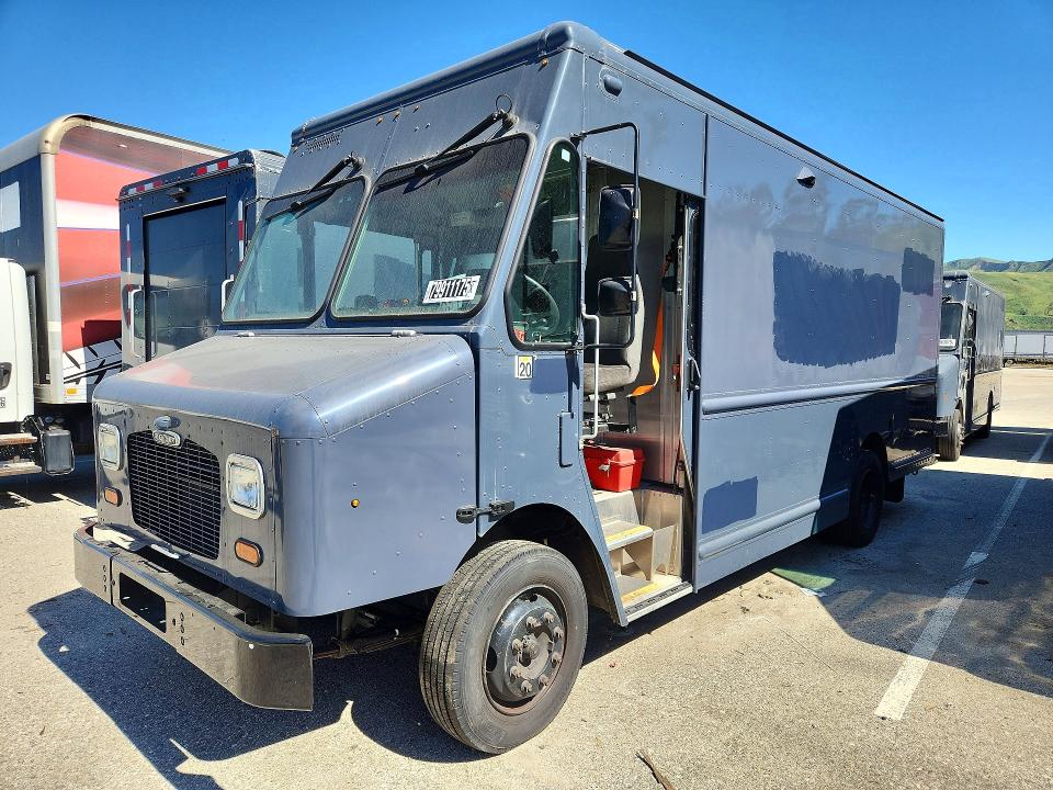 2020 FREIGHTLINER CHASSIS — VIN 4UZAC2EA9LCMK2906