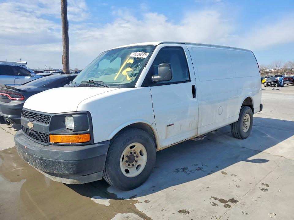 2017 CHEVROLET EXPRESS G2500 — VIN 1GCWGAF13H1204292