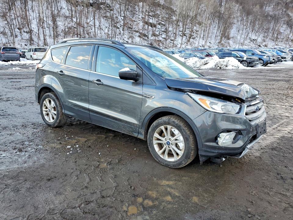 1FMCU9GD1JUC83951