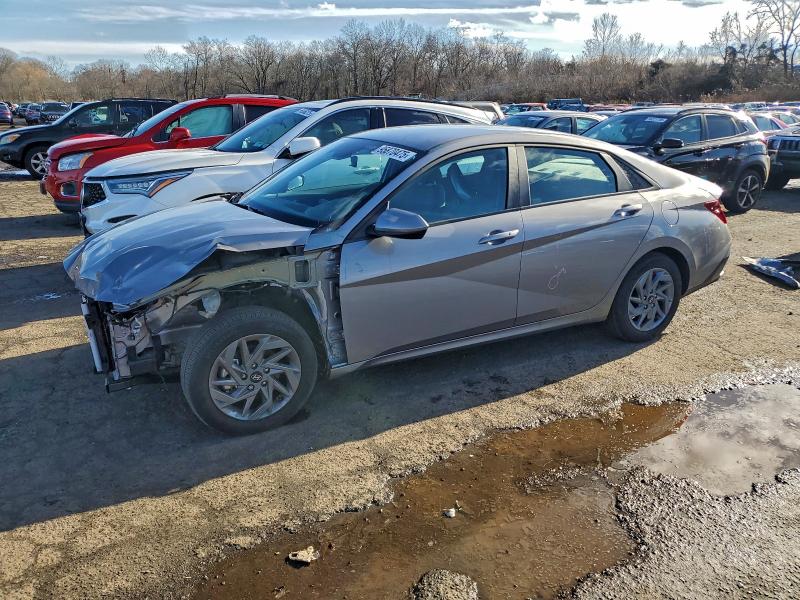 2024 HYUNDAI ELANTRA SE — VIN KMHLM4DG1RU851337
