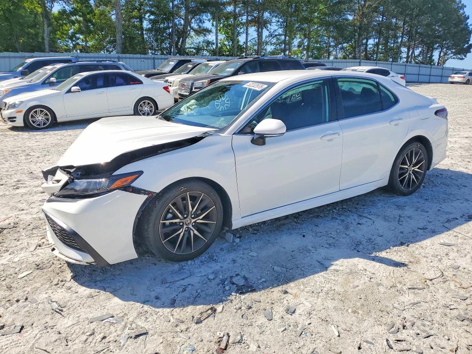 2022 TOYOTA CAMRY — VIN 4T1G11AK3NU653483