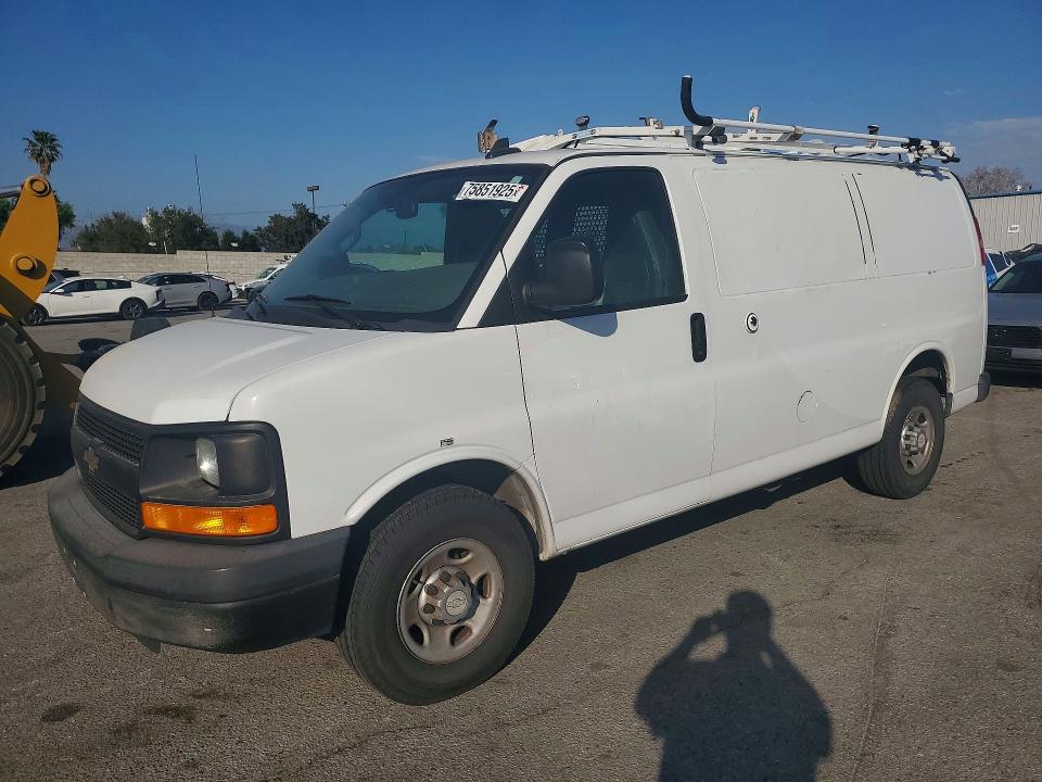2016 CHEVROLET EXPRESS 25 — VIN 1GCWGAFF4G1233729