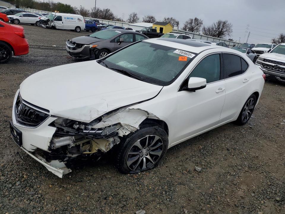 2015 ACURA TLX — VIN 19UUB1F38FA008113