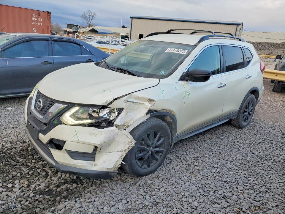 2017 NISSAN ROGUE — VIN 5N1AT2MT8HC811708