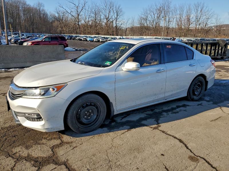 2017 HONDA ACCORD — VIN 1HGCR2F74HA104954