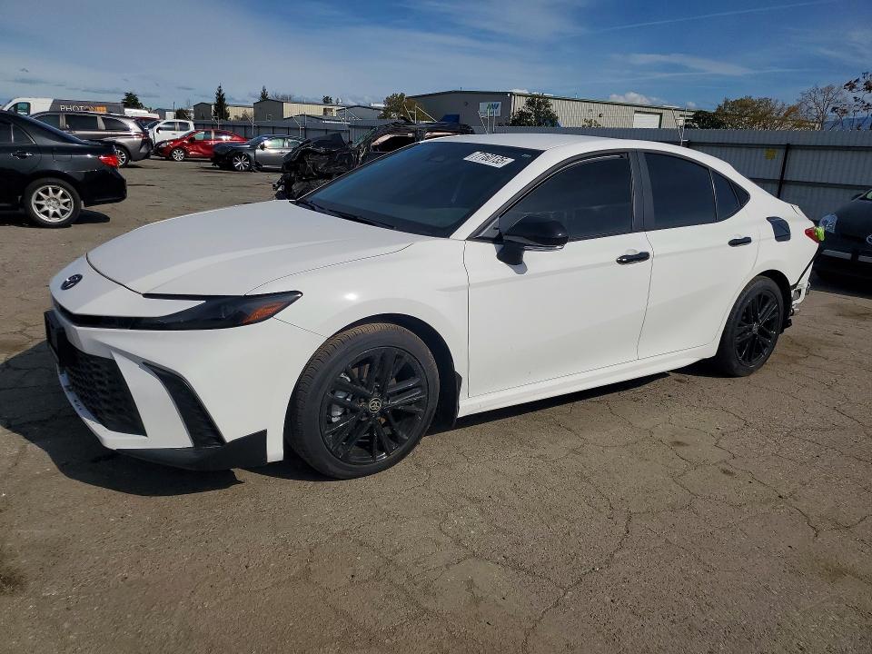 2025 TOYOTA CAMRY — VIN 4T1DAACKXSU642704