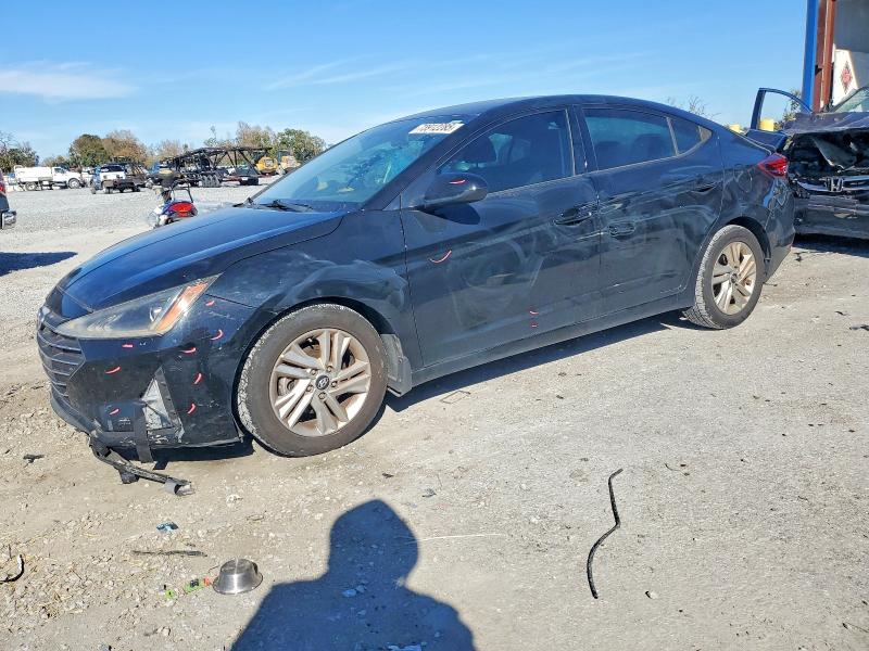 2019 HYUNDAI ELANTRA SE — VIN 5NPD84LF0KH454305