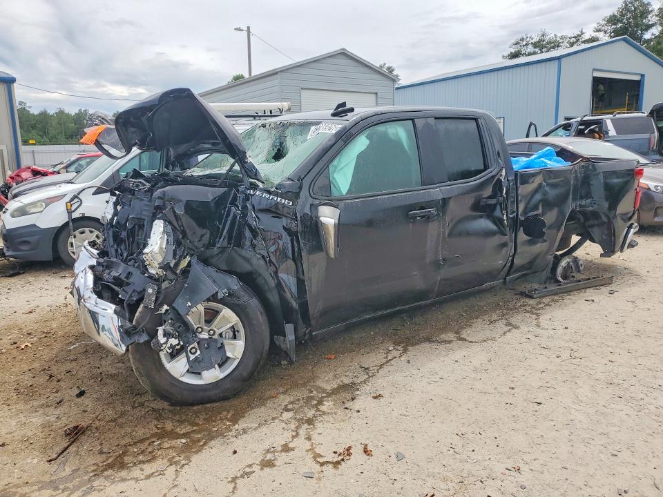 2024 CHEVROLET SILVERADO — VIN 1GCRACEK3RZ206826