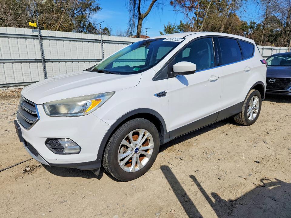 2017 FORD ESCAPE — VIN 1FMCU0GDXHUE65783