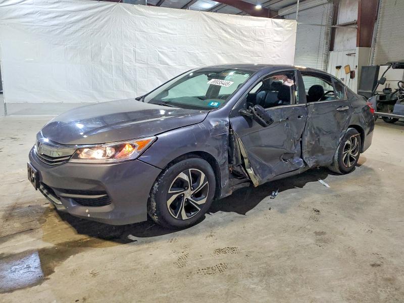 2017 HONDA ACCORD — VIN 1HGCR2F30HA015136