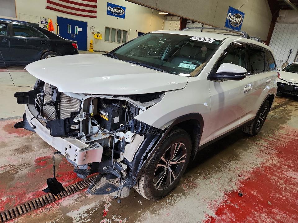2019 TOYOTA HIGHLANDER — VIN 5TDBZRFH7KS945575