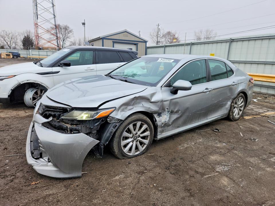 2018 TOYOTA CAMRY — VIN 4T1B11HK5JU107388