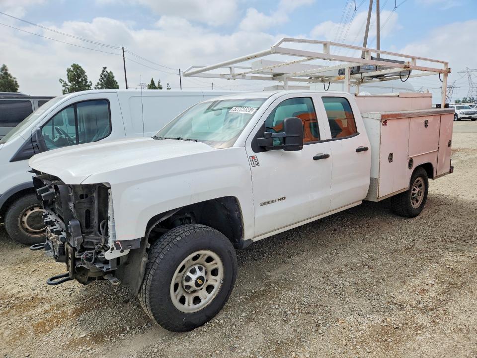 2018 CHEVROLET SILVERADO — VIN 1GB2CYEG9JZ225359