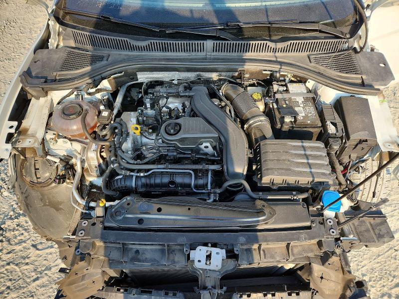 3VW5M7BU3RM003226
