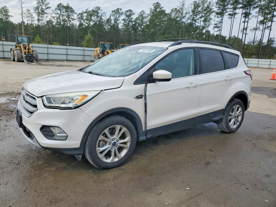 2017 FORD ESCAPE — VIN 1FMCU9GD4HUD47636