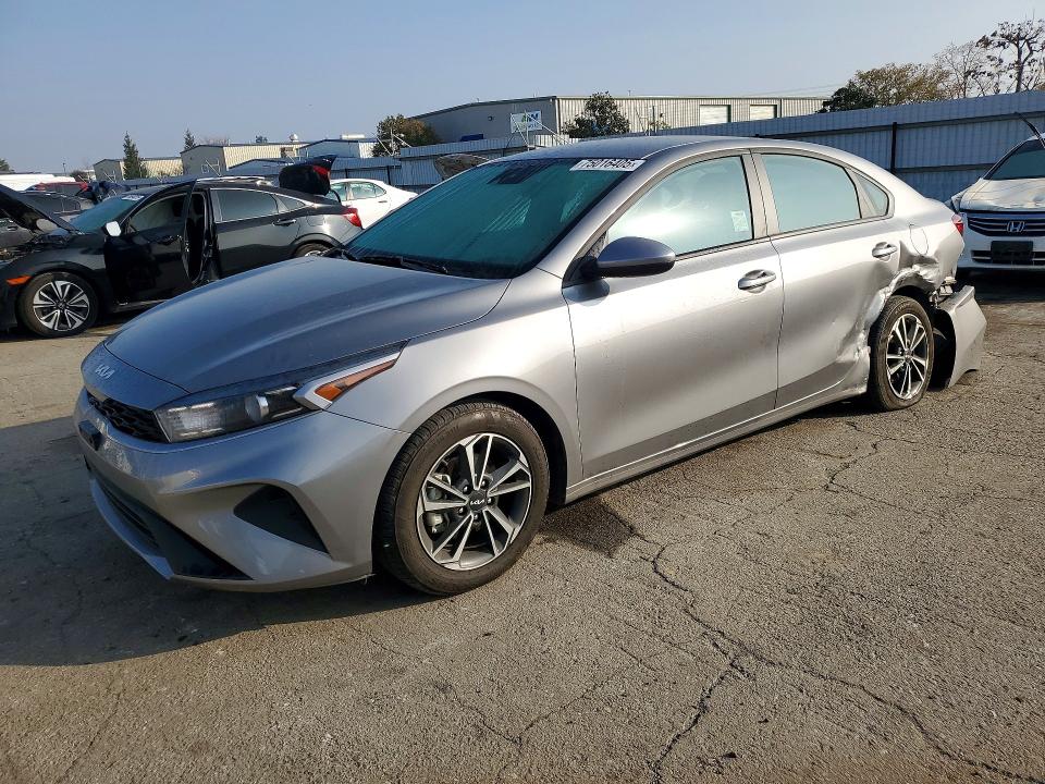 2024 KIA FORTE — VIN 3KPF24AD0RE800069