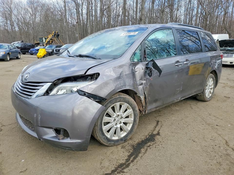 2015 TOYOTA SIENNA — VIN 5TDDK3DC1FS118730