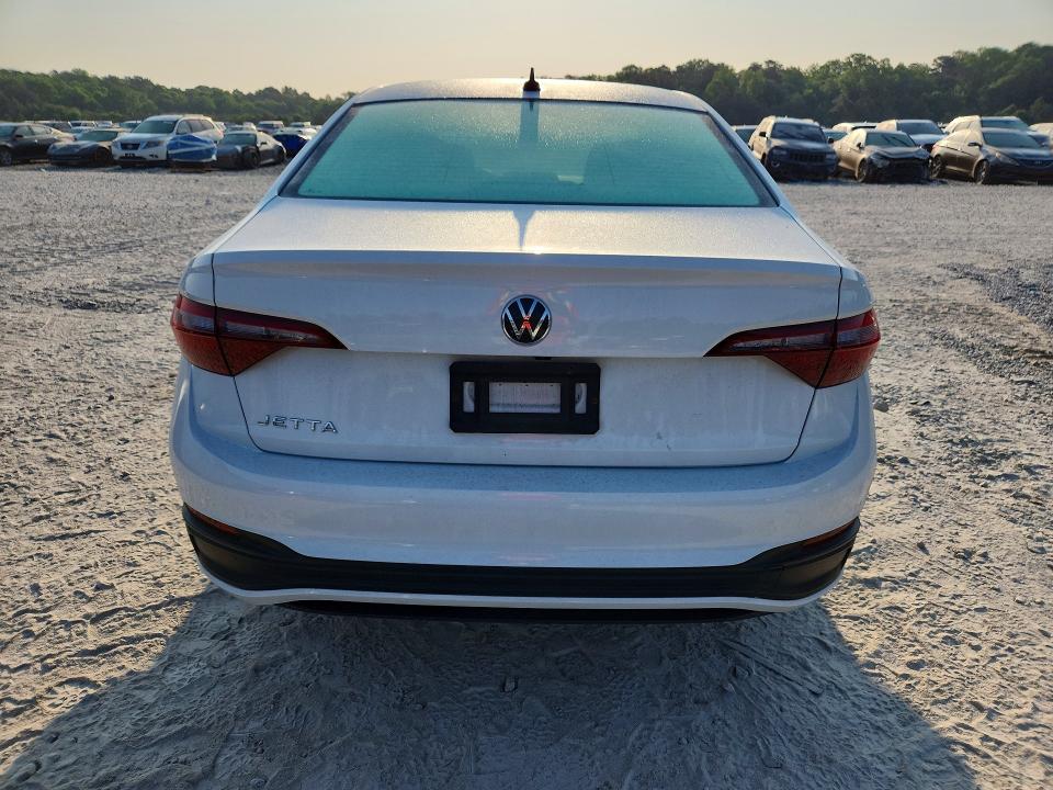 3VW5M7BU3RM003226