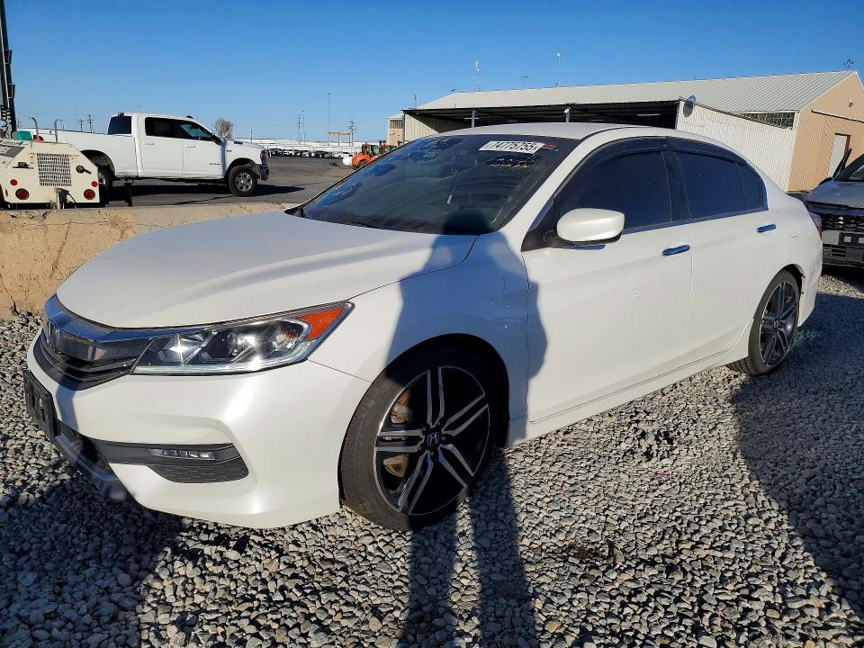 2017 HONDA ACCORD — VIN 1HGCR2F53HA150192