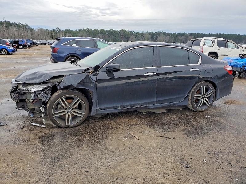 2017 HONDA ACCORD — VIN 1HGCR3F95HA022612