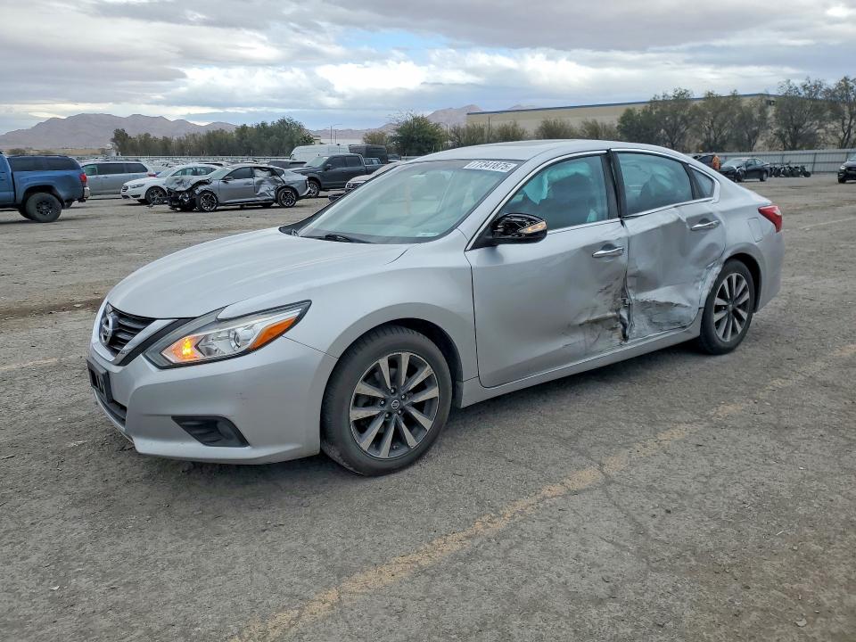 2017 NISSAN ALTIMA — VIN 1N4AL3AP1HC250145