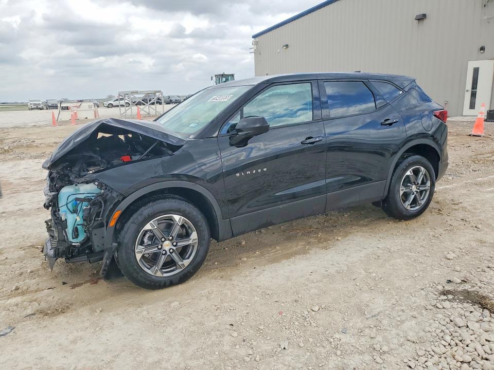 2026 CHEVROLET BLAZER — VIN 3GNKBCR40TS142623