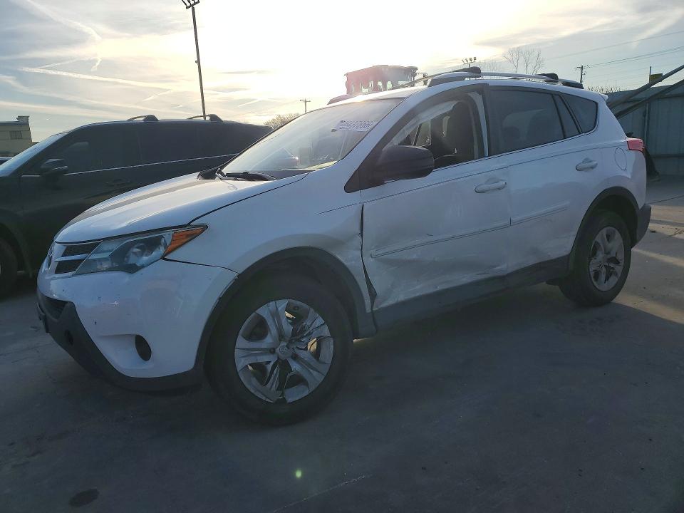 2015 TOYOTA RAV4 — VIN JTMZFREV1FD072003