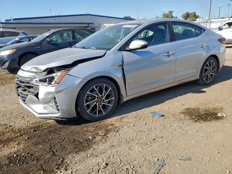 2019 HYUNDAI ELANTRA SE — VIN 5NPD84LF3KH484690