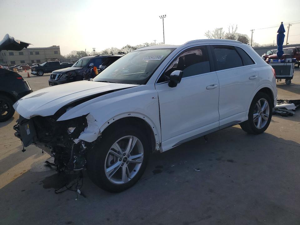 2024 AUDI Q3 — VIN WA1EECF38R1035039