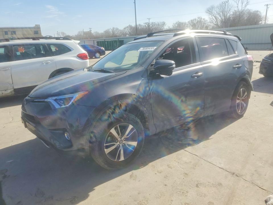 2018 TOYOTA RAV4 — VIN JTMRFREVXJJ179867