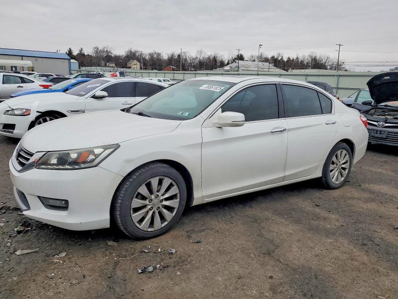 2015 HONDA ACCORD — VIN 1HGCR3F80FA022862