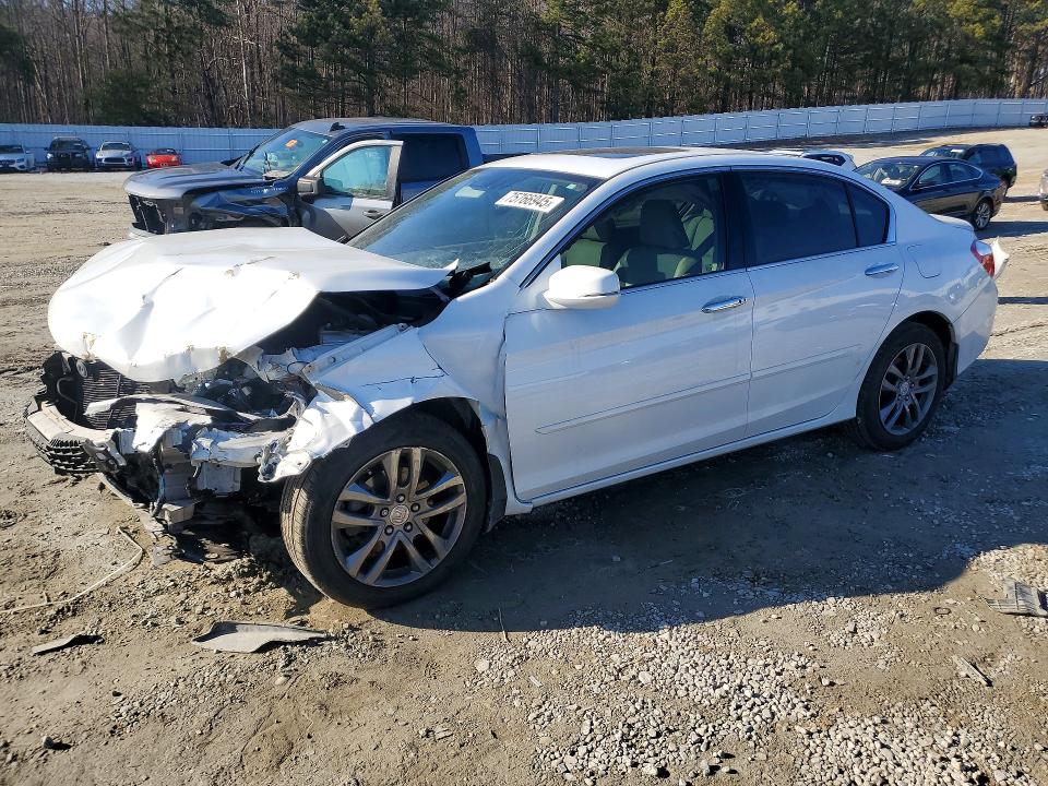 2015 HONDA ACCORD — VIN 1HGCR3F86FA023546