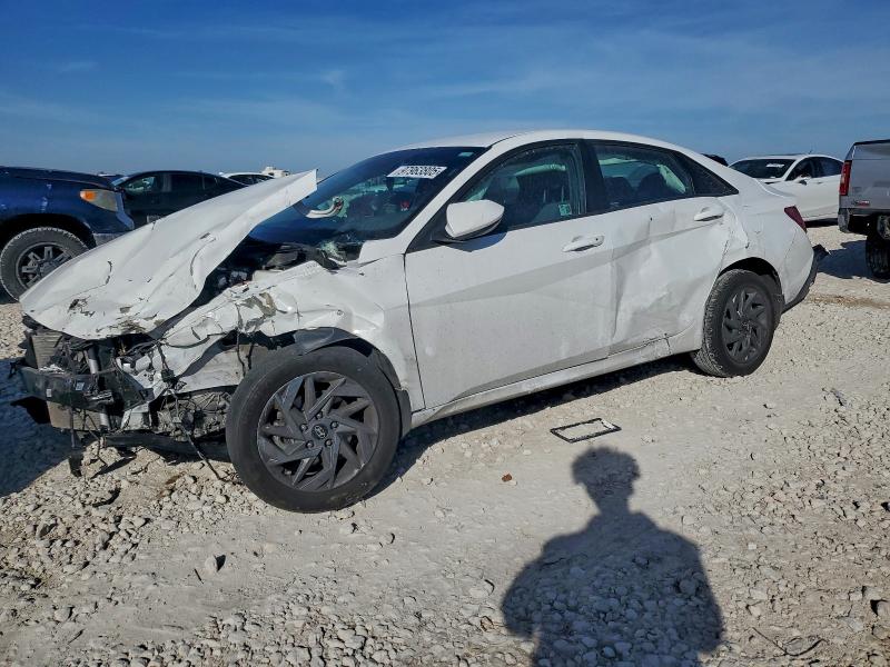 2024 HYUNDAI ELANTRA SE — VIN KMHLM4DG1RU756826