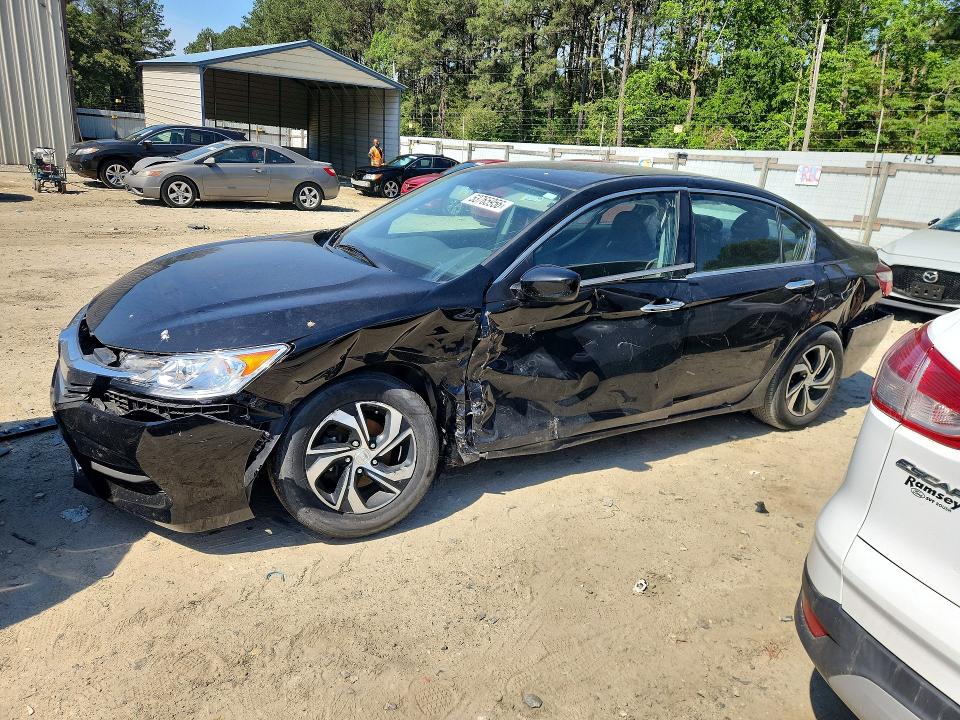 2017 HONDA ACCORD — VIN 1HGCR2F39HA172695