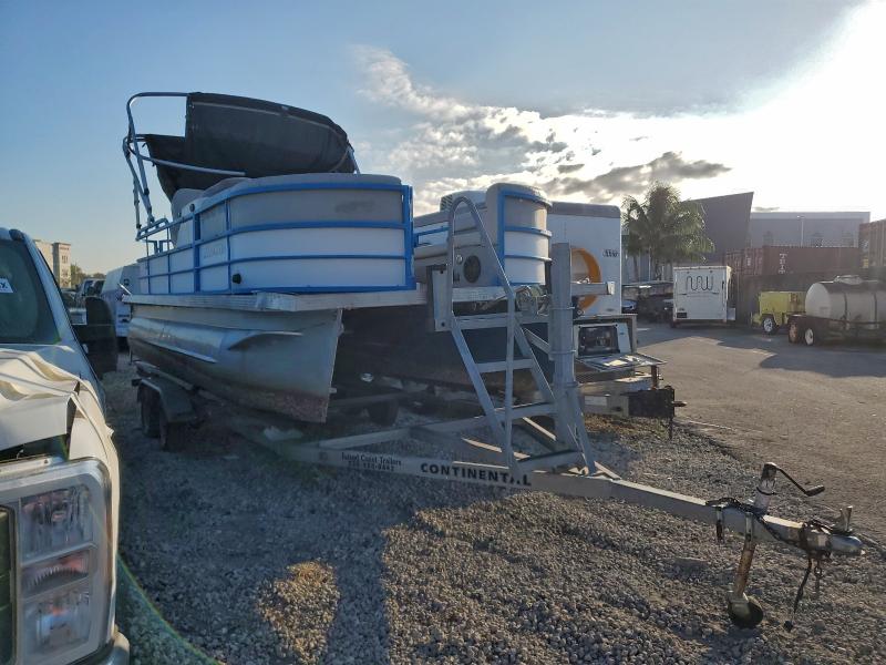 2021 PKWW PONTOON BOAT — VIN IPIT1366F021