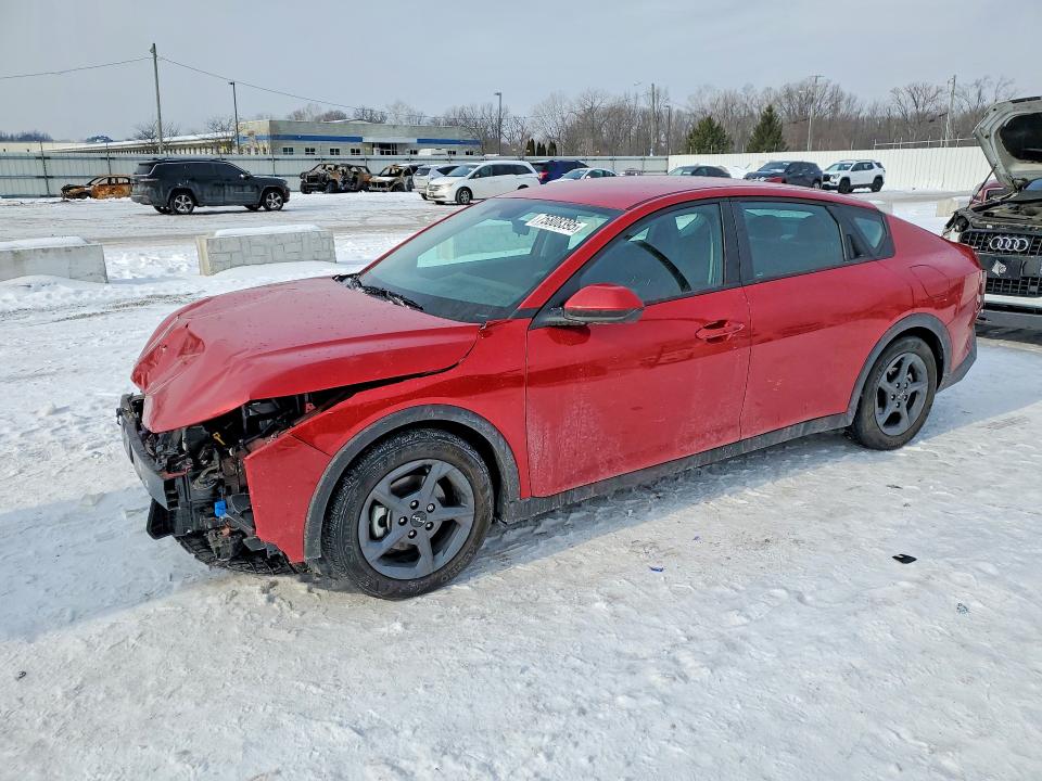 2025 KIA K4 — VIN 3KPFT4DE1SE108653