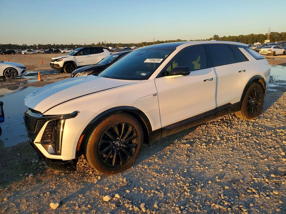 2024 CADILLAC LYRIQ — VIN 1GYKPVRK7RZ123898