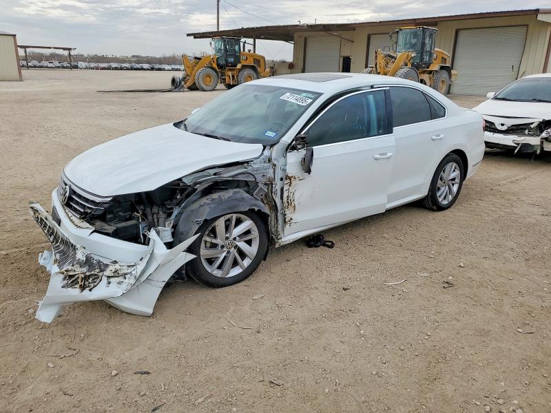 2018 VOLKSWAGEN PASSAT SE — VIN 1VWBA7A30JC019121