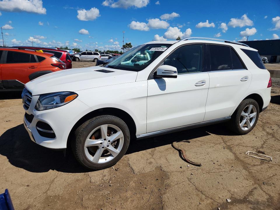 2016 MERCEDES-BENZ GLE — VIN 4JGDA5HB0GA725230