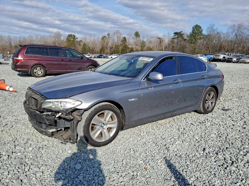 2013 BMW 528 I — VIN WBAXG5C53DDY35956