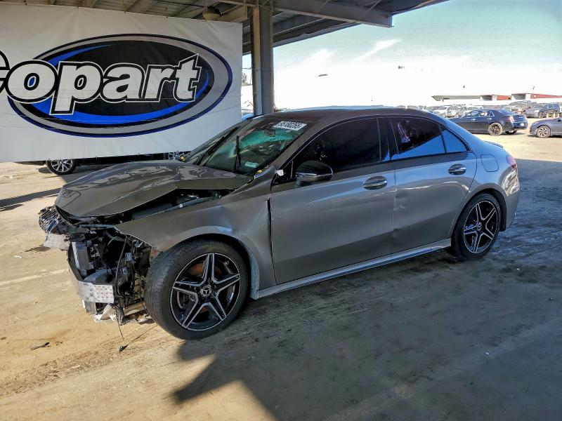 2019 MERCEDES-BENZ A 220 — VIN WDD3G4EB8KW019802