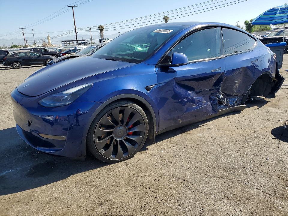 2022 TESLA MODEL Y — VIN 7SAYGDEF3NF489461