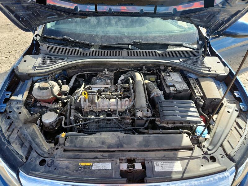 3VWCB7BU2KM233570