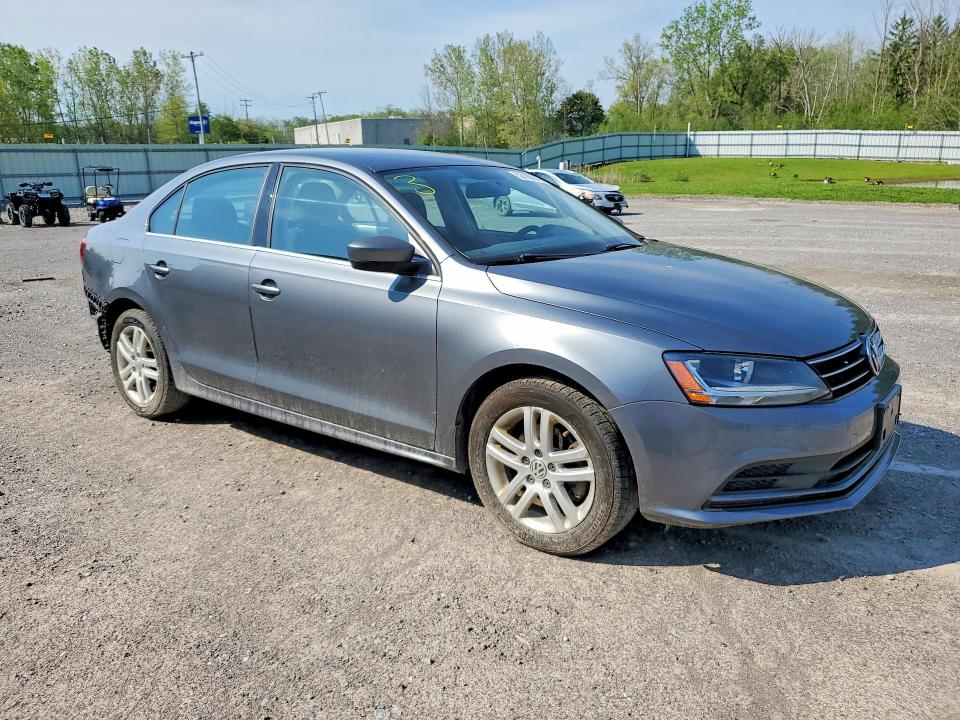 3VW2B7AJ2HM266774