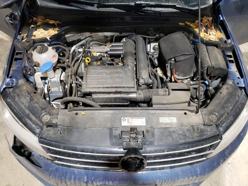 3VW2B7AJ4HM218676