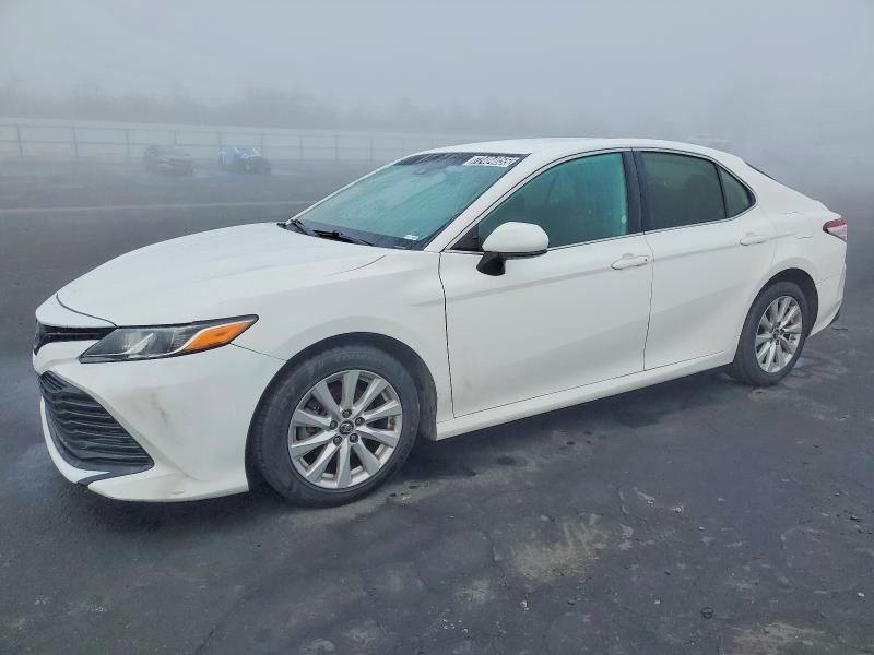 2019 TOYOTA CAMRY L — VIN 4T1B11HK6KU703529